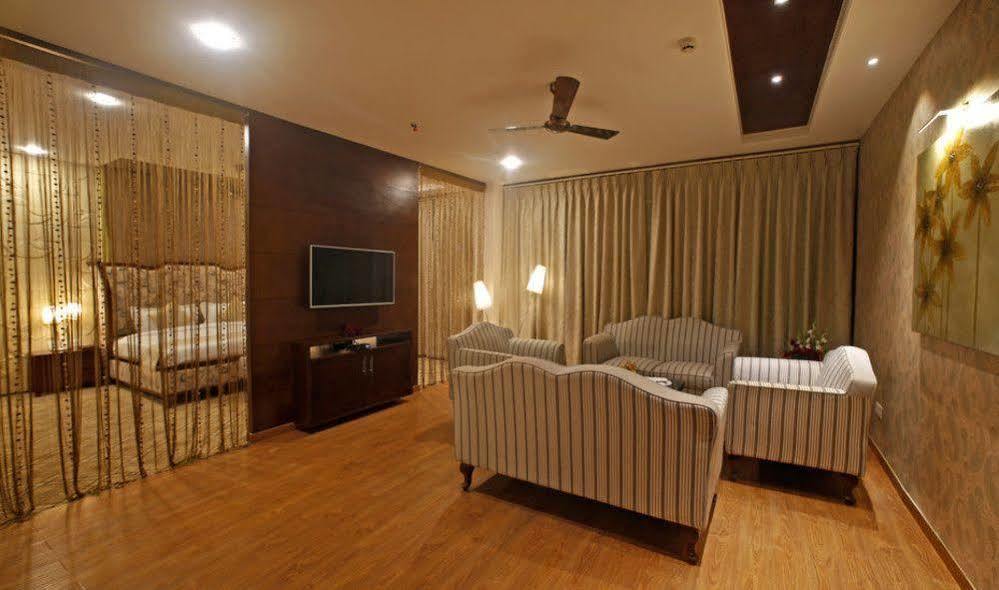 Grand Xenia Hotel Ádzsmir Kültér fotó